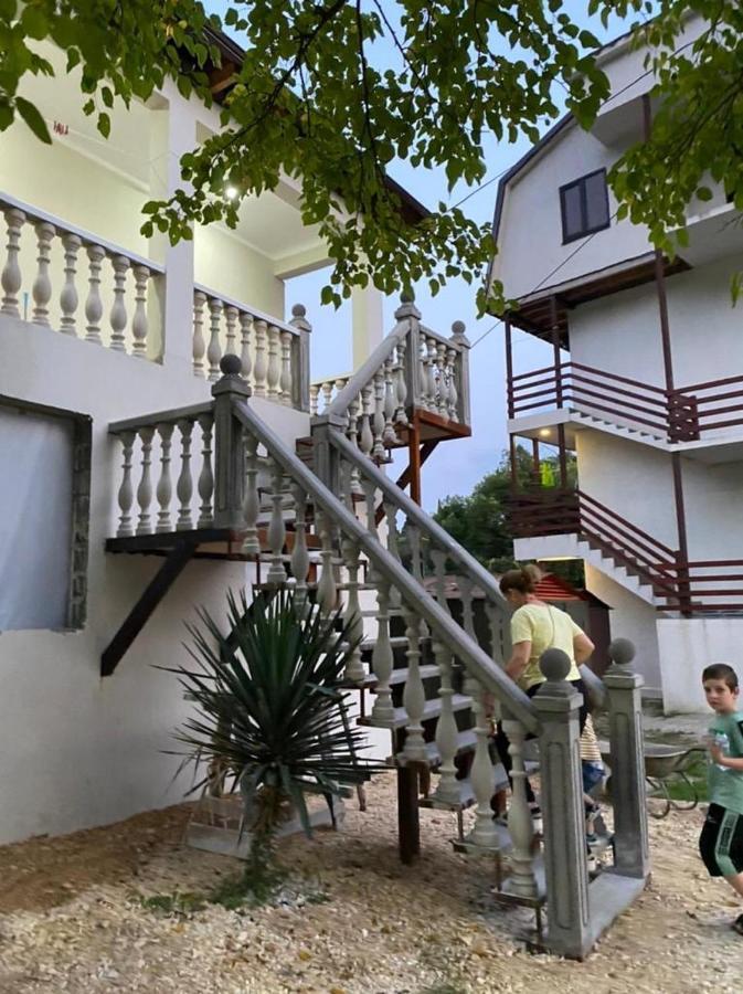 Hôtel Гостевой Дом Tiма à New Athos Extérieur photo