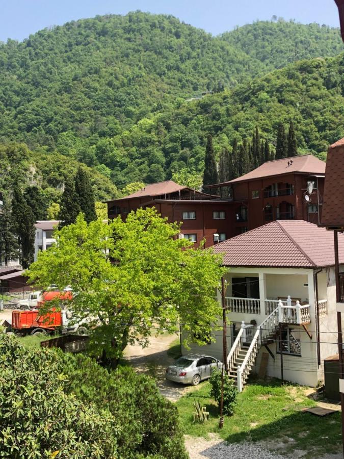 Hôtel Гостевой Дом Tiма à New Athos Extérieur photo